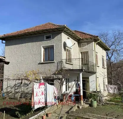 Снимка 2 — Къща в Габрово, с. Ловнидол