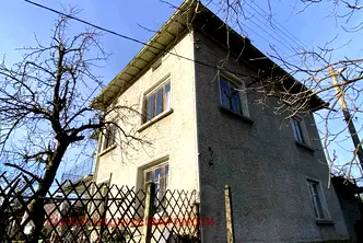 Къща в Габрово, с. Ловнидол