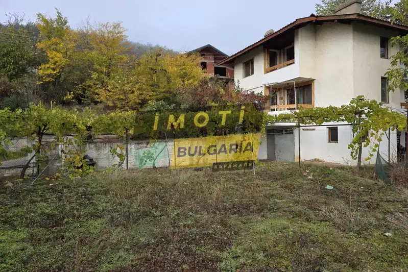 Detached 3-storey house with yard in Krayno Selo village, Kardzhali