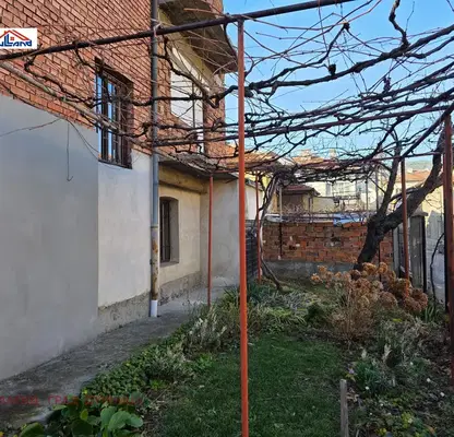 Снимка 3 — Къща в Кюстендил, Дупница