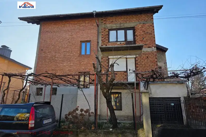House in Oblast Kyustendil, Dupnica
