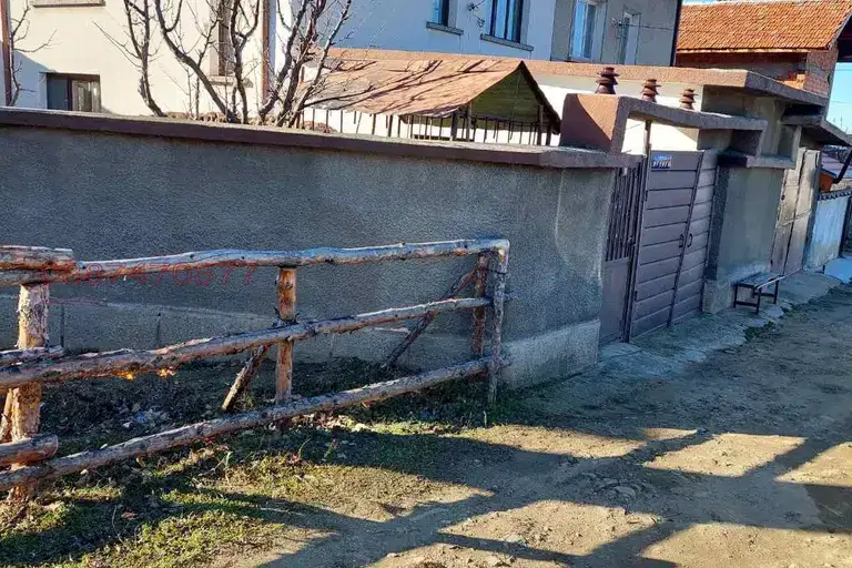 House in Oblast Kyustendil, Saparevo