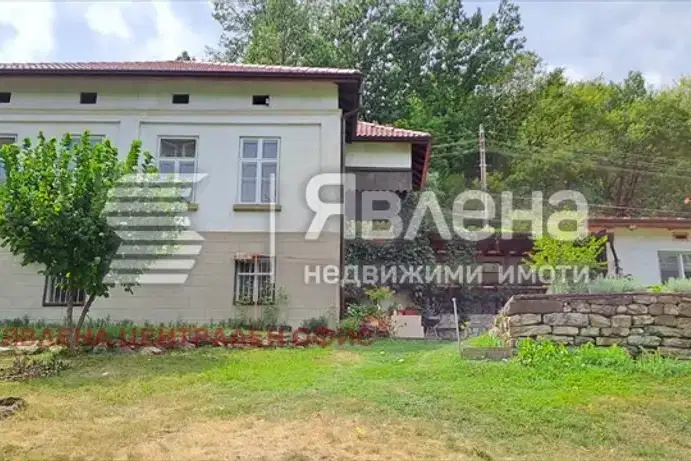 Къща в Ловеч, Тетевен
