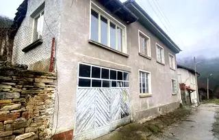 Къща в Ловеч, Троян