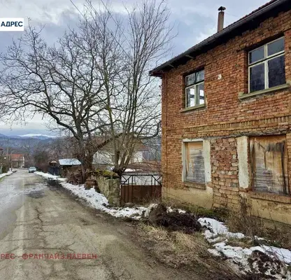 Photo 3 — House in Oblast Lovech, Balabansko
