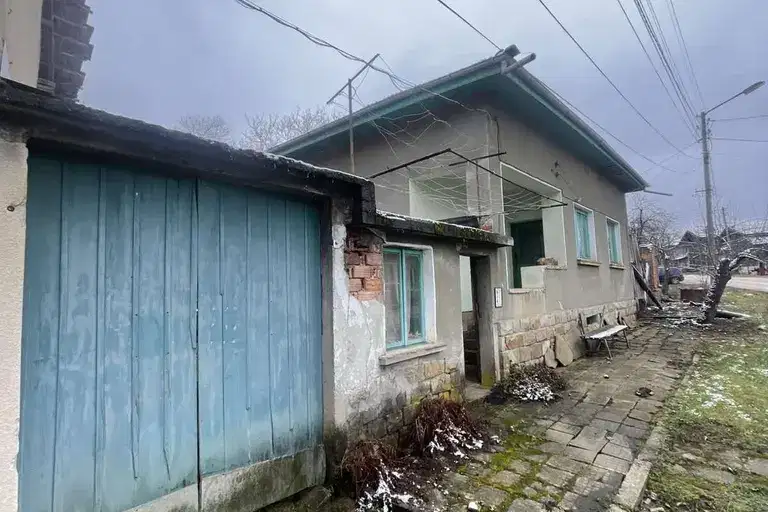 Къща в Ловеч, с. Добродан