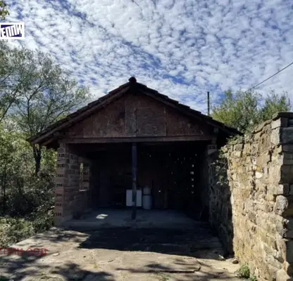 Снимка 4 — Къща в Ловеч, с. Голяма Желязна
