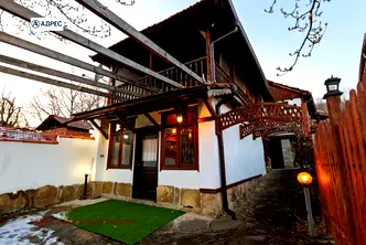 Къща в Ловеч, с. Горно трапе
