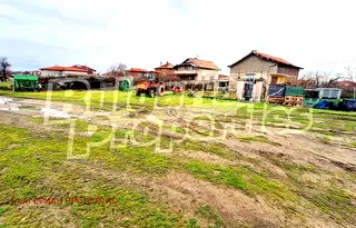 Къща в Пазарджик, с. Лозен