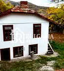 Къща в Перник, Земен