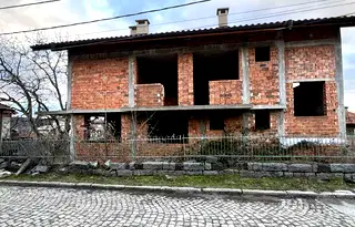 Къща в Перник, с. Кладница