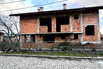 Къща в Перник, с. Кладница