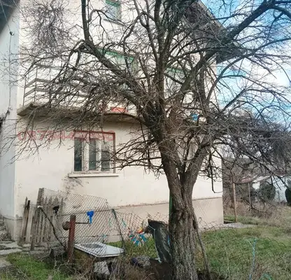 Снимка 2 — Двуетажна къща с 5 стаи в с. Расник, област Перник