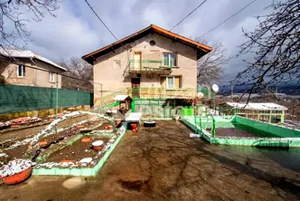 Къща в Перник, с. Студена