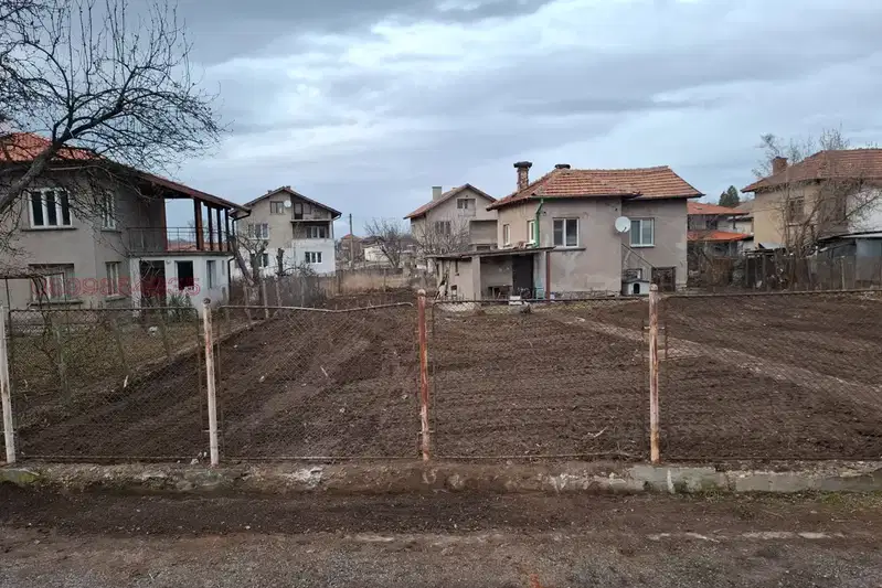 Къща в Перник, с. Студена