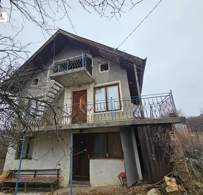 Снимка 2 — Къща в Перник, с. Видрица