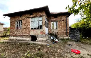 Къща в Плевен, с. Брест