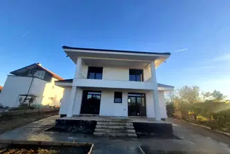 Къща в Плевен, с. Гривица