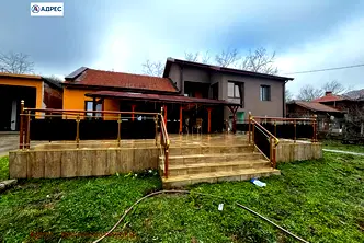 Къща в Плевен, с. Комарево
