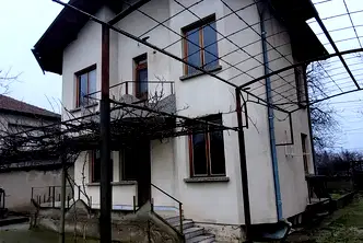 Къща в Плевен, с. Обнова