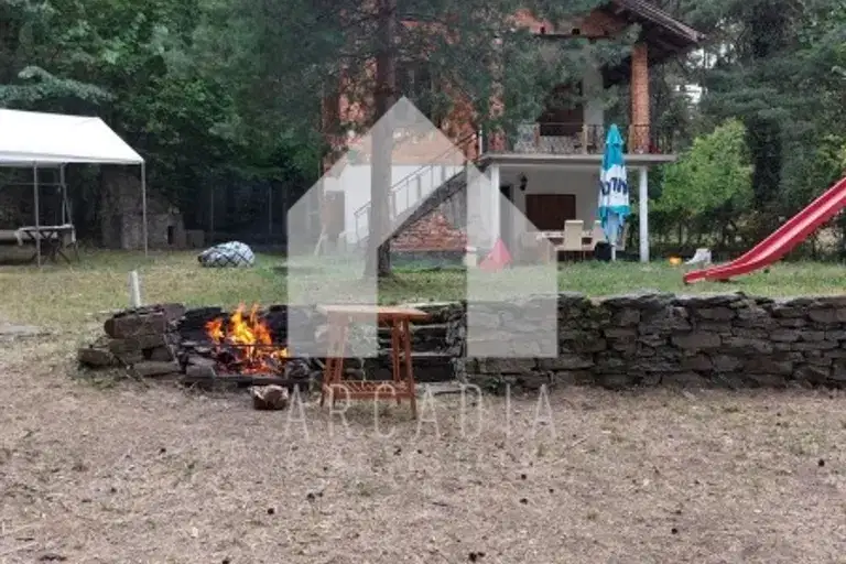 Къща в Пловдив, с. Дедево