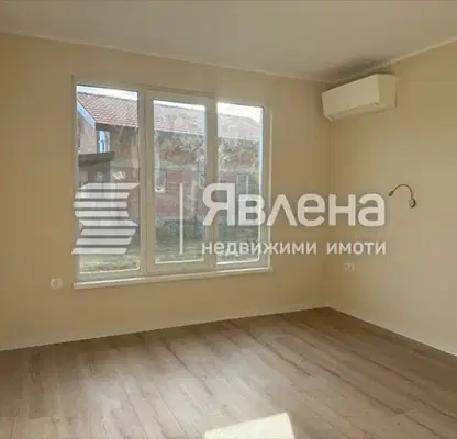 Снимка 3 — Къща в Пловдив, с. Граф Игнатиево