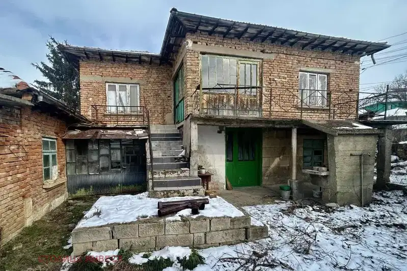 Къща в Русе, с. Мечка