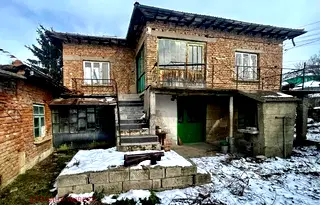 Къща в Русе, с. Мечка
