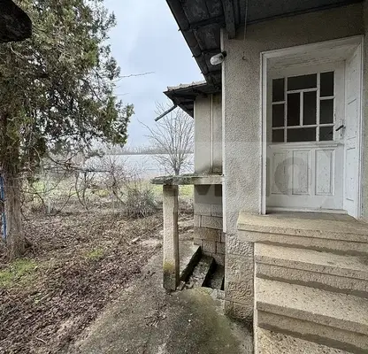 Снимка 3 — Къща в Русе, с. Острица