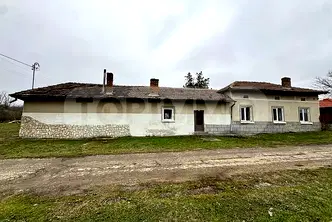 Къща в Русе, с. Острица