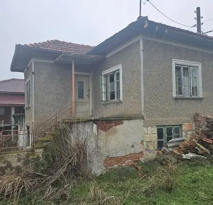 Снимка 2 — Къща в Русе, с. Щръклево