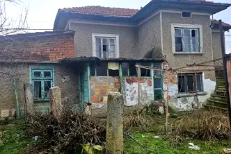 Къща в Русе, с. Щръклево