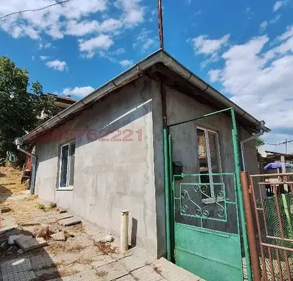 Снимка 2 — Къща в Шумен, Нови пазар