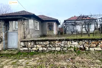 Къща в Сливен, с. Пет могили