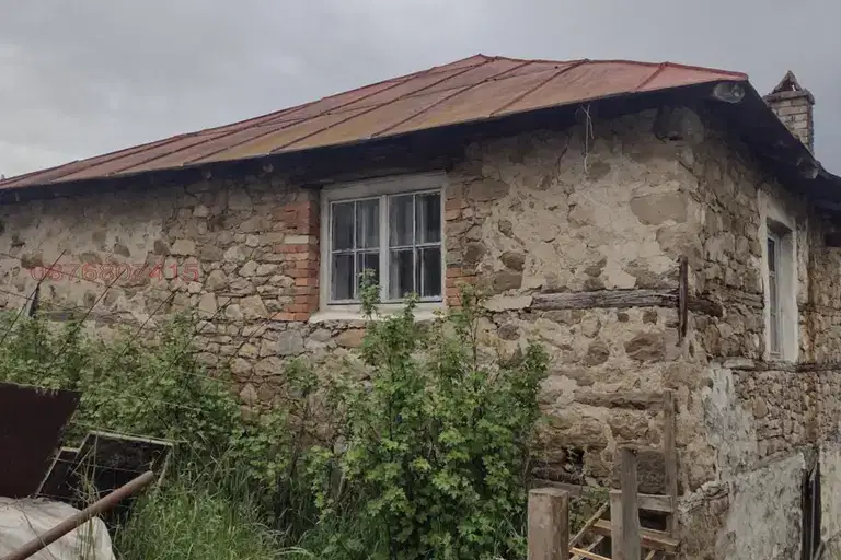 House in Oblast Smolyan, Polkovnik Serafimovo