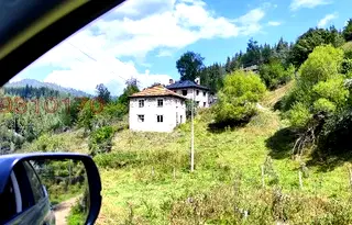 Къща в Смолян, с. Водни пад