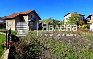 Къща в София, Божурище