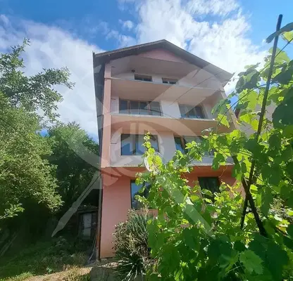 Photo 2 — House in област София, Svoge