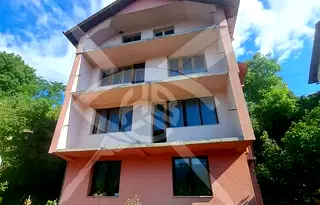 Къща в София, Своге