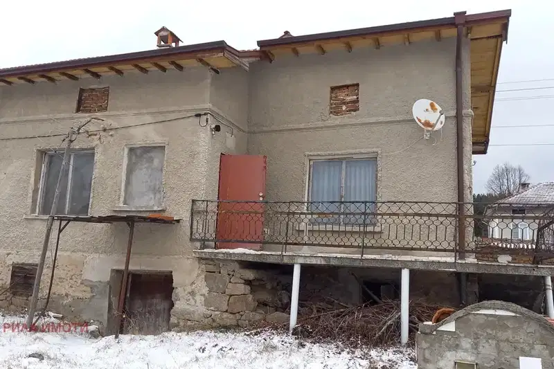 Къща в София, с. Рельово
