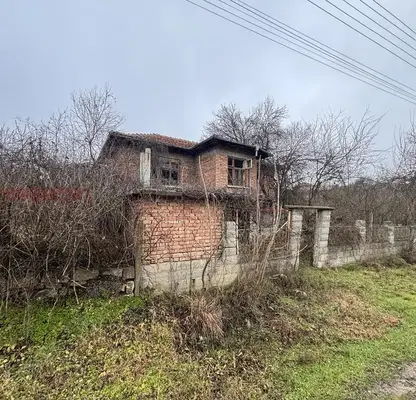 Снимка 2 — Къща във Варна, с. Боряна