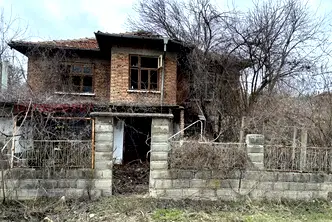 Къща във Варна, с. Боряна