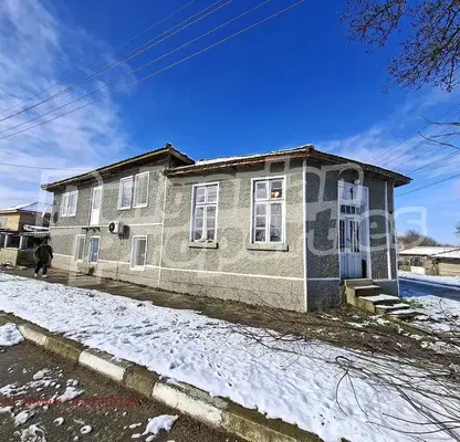 Снимка 2 — Къща във Варна, с. Бозвелийско