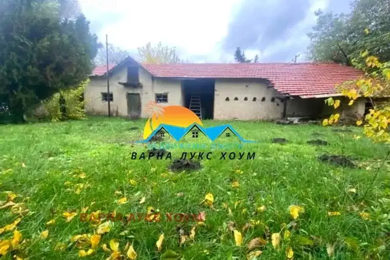 Къща във Варна, с. Царевци
