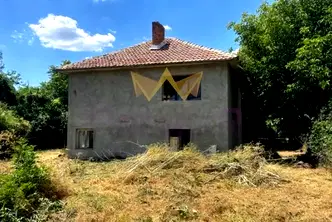 Къща във Варна, с. Царевци