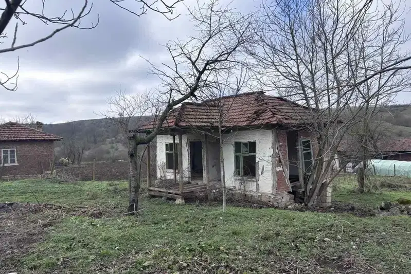 Къща във Варна, с. Гроздьово