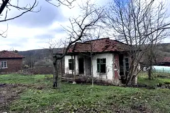 Къща във Варна, с. Гроздьово
