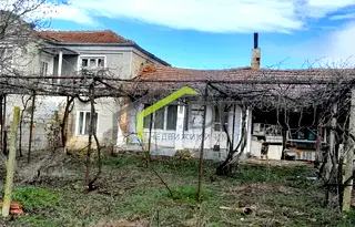 Къща във Варна, с. Кривня