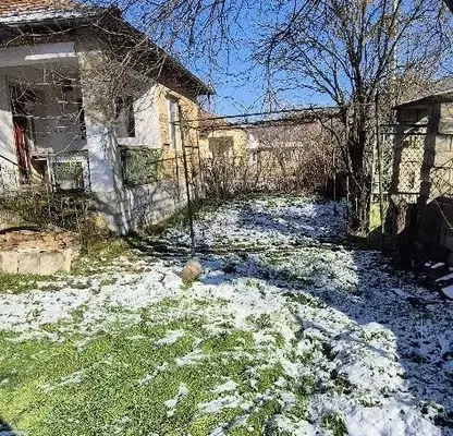 Снимка 3 — Къща във Варна, с. Разделна