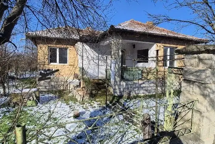 Къща във Варна, с. Разделна